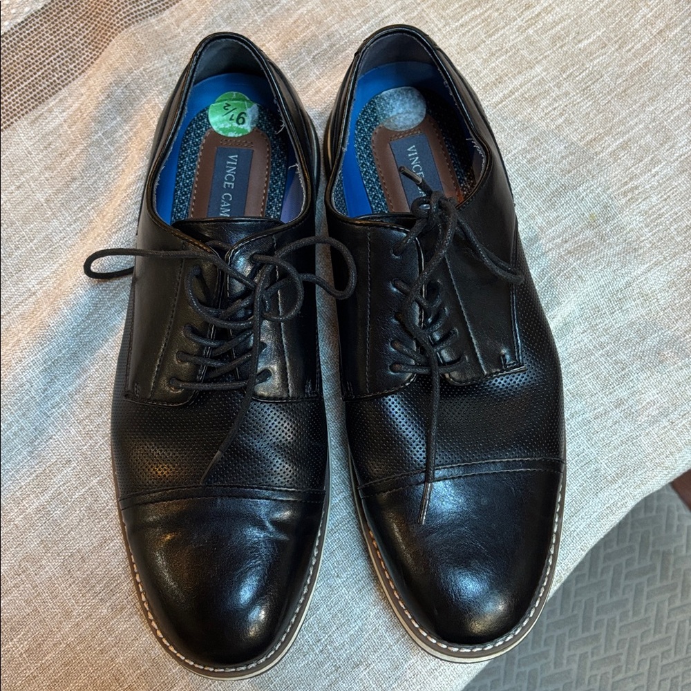 Vince Camuto Black Leather Lace-Up Shoes